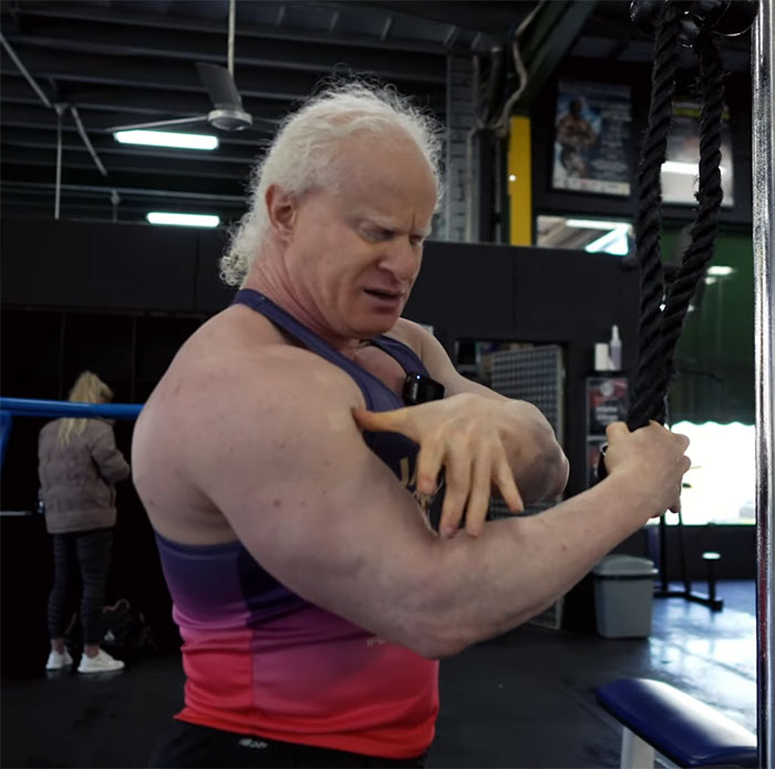 Blind, Albino Personal Trainer Shares Update After Being Forced To Quit For 