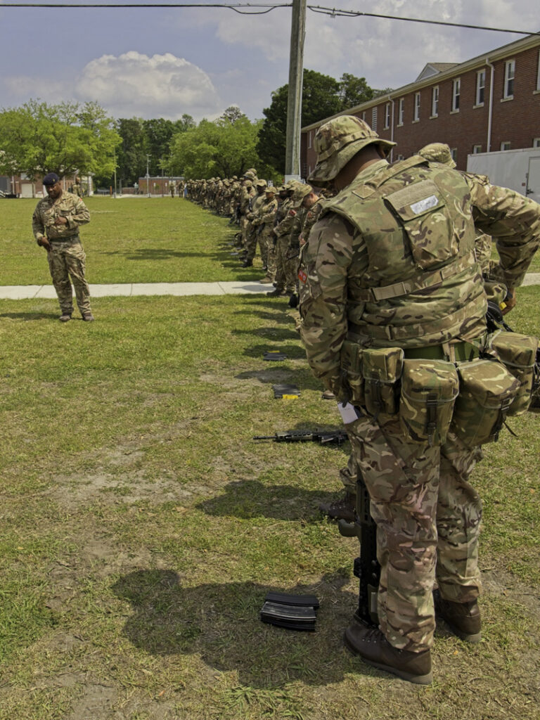 Photos: Final exercise of the regiment's annual camp - Bernews